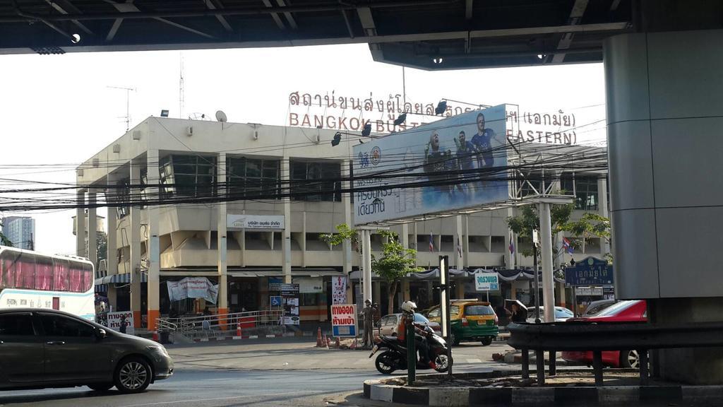 De Sky Sukhumvit Ekkamai Hotel Bangkok Exterior foto